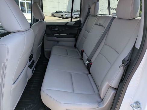 Certified 2025 Honda Ridgeline RTL image 15