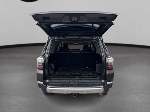 Used 2018 Toyota 4Runner TRD Off-Road Premium image 11