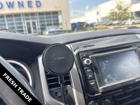 Used 2015 Toyota Tacoma PreRunner w/ SR5 Package RWD image 8