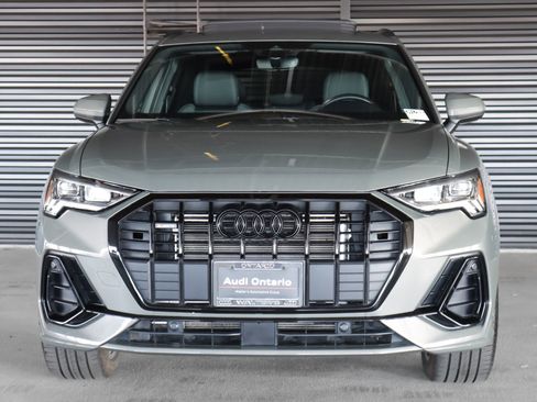 Used 2023 Audi Q3 2.0T Premium w/ Black Optic Sport Package AWD/4WD image 11