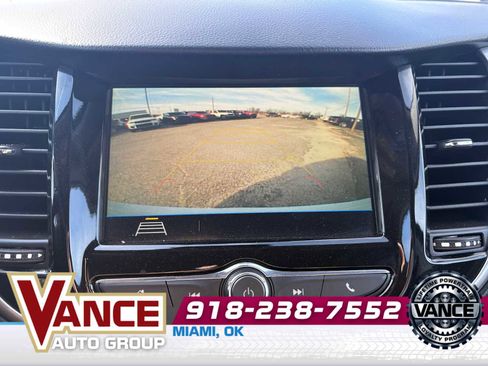 Used 2019 Chevrolet Trax LT w/ LT Convenience Package image 26