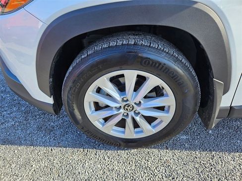 Certified 2023 Toyota Corolla Cross LE image 26