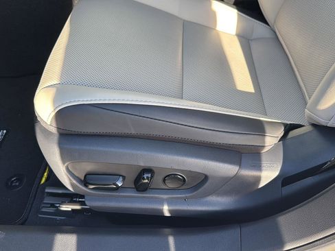 New 2025 Lexus ES 350 w/ Premium Package image 28