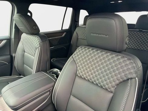 New 2026 GMC Acadia Denali w/ Super Cruise Package FWD image 20