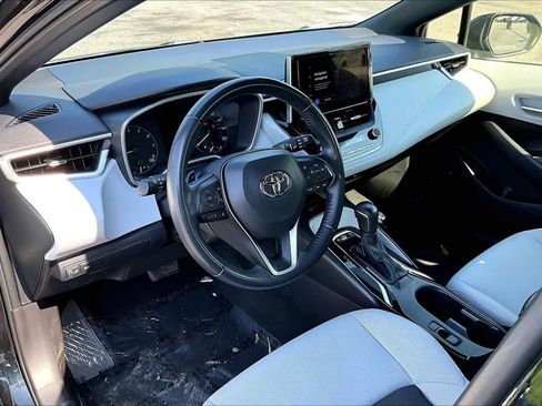 Used 2024 Toyota Corolla SE w/ SE Package image 17