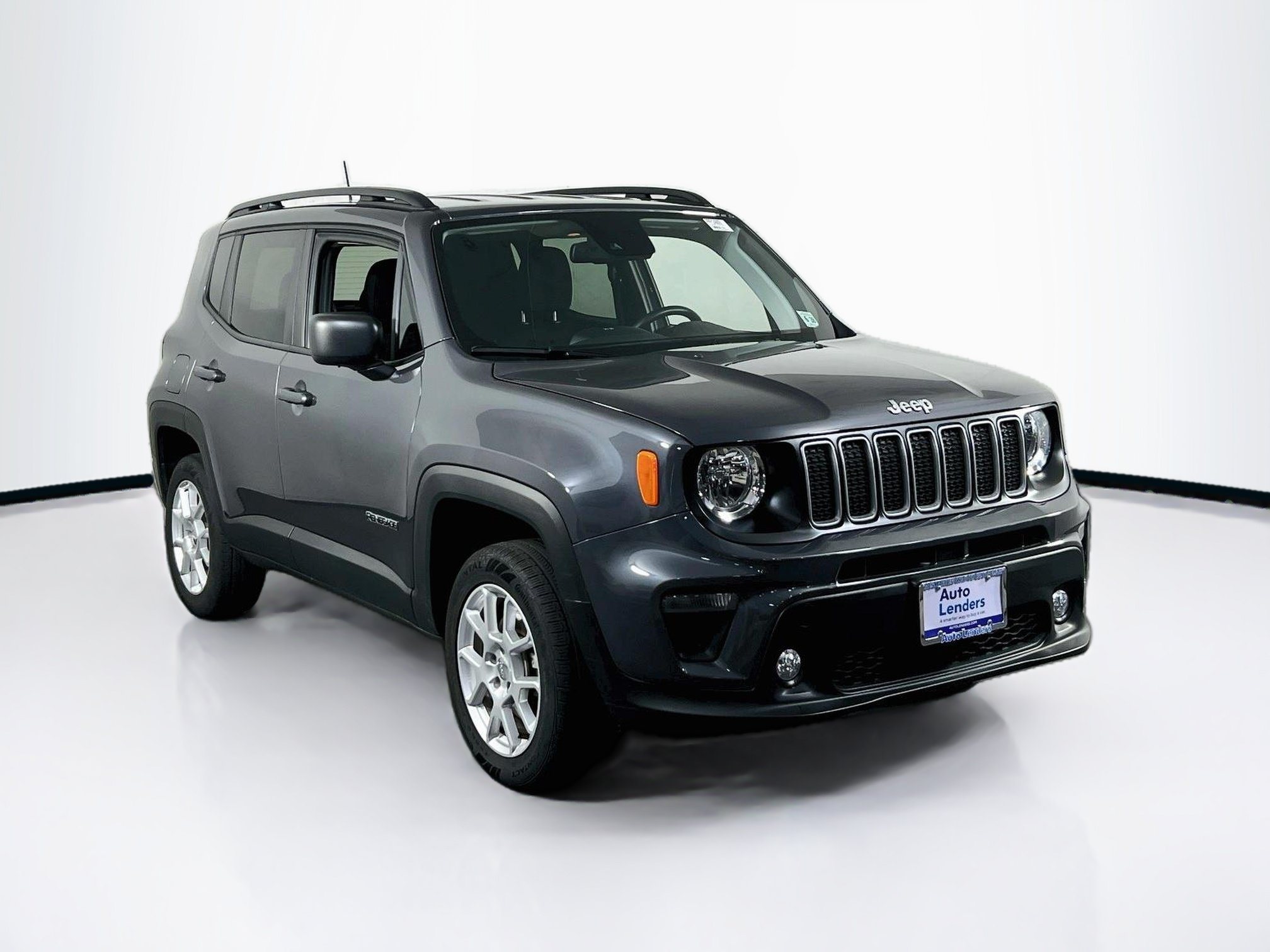Used 2023 Jeep Renegade Latitude w/ Premium Group AWD/4WD image 3