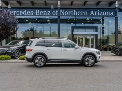 New 2025 Mercedes-Benz GLB 250 4MATIC