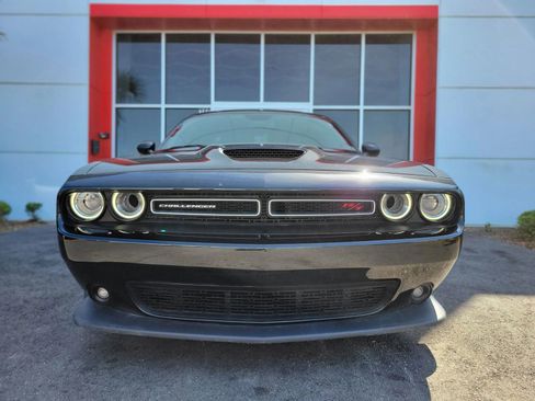Used 2020 Dodge Challenger R/T w/ Driver Convenience Group RWD image 2