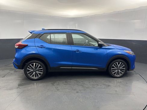 Used 2024 Nissan Kicks SR image 6