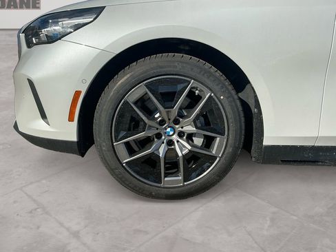 New 2026 BMW 530i xDrive w/ Premium Package image 14