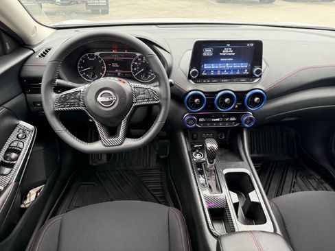 Used 2024 Nissan Sentra SR FWD image 15