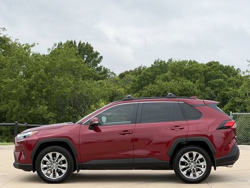 Used 2024 Toyota RAV4 XLE Premium FWD image 3