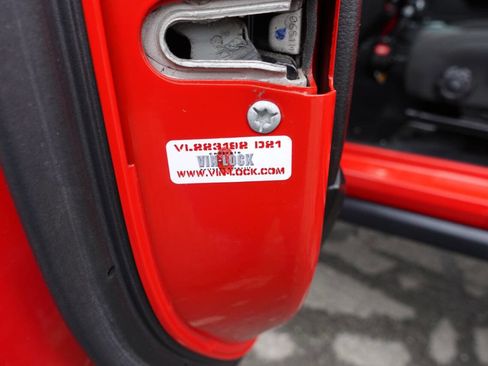 Used 2021 Jeep Wrangler Unlimited Rubicon w/ Dual Top Group AWD/4WD image 20