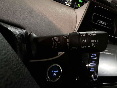 Used 2021 Toyota Prius XLE image 27