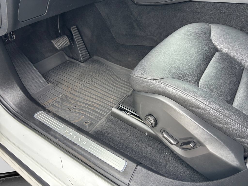 Used 2023 Volvo XC90 B6 Plus w/ Protection Package Premier AWD/4WD image 34