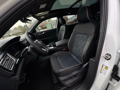 New 2026 Volkswagen Atlas Cross Sport SEL Premium R-Line image 22