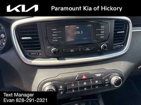 Used 2017 Kia Sorento FWD image 22