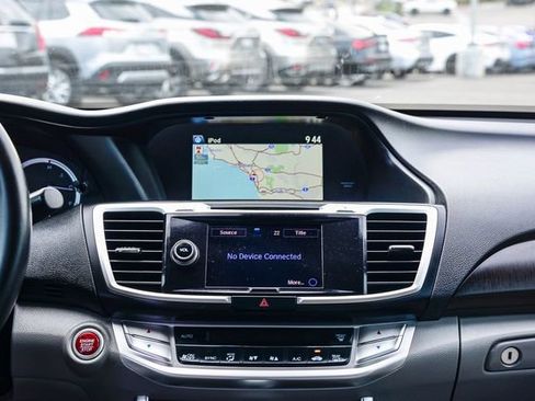 Used 2015 Honda Accord Touring image 15