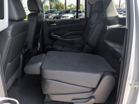 Used 2020 Chevrolet Suburban Premier RWD image 41