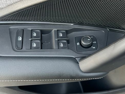 New 2025 Volkswagen Tiguan S image 16