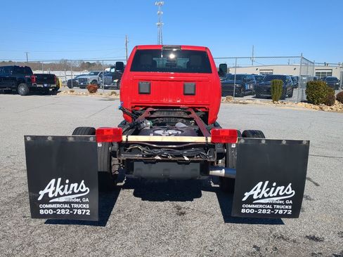 Used 2021 RAM 5500 Tradesman w/ Chrome Appearance Group image 4