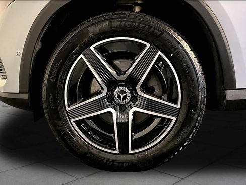 Certified 2026 Mercedes-Benz GLC 300 4MATIC image 11