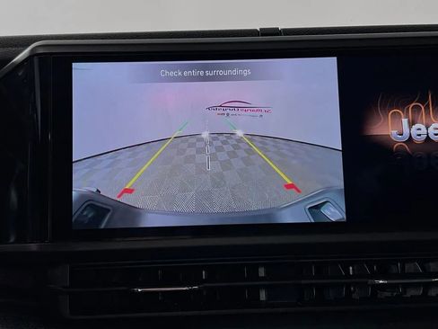 Used 2024 Jeep Gladiator Sport image 14