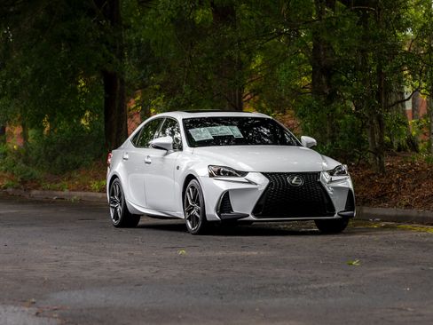 Used 2018 Lexus IS 300 F Sport w/ F Sport Package RWD image 41