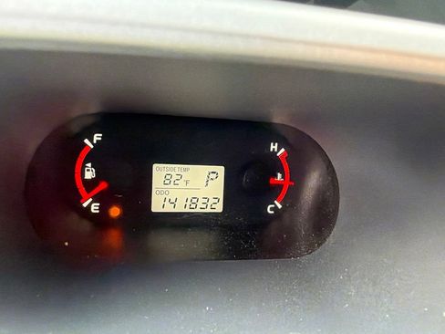Used 2013 Toyota Matrix L w/ L Sport Pkg FWD image 8