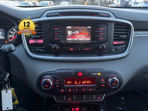 Used 2016 Kia Sorento EX image 29