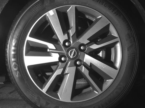 Used 2025 Nissan Versa SV FWD image 13