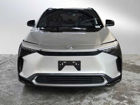 Used 2024 Toyota bZ4X AWD w/ Weather Package image 7