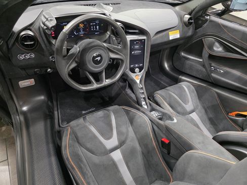 Used 2025 McLaren 750S Spider RWD image 7