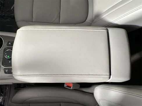 Used 2023 GMC Acadia SLT image 22