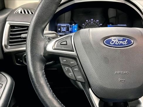 Used 2024 Ford Edge SEL image 11