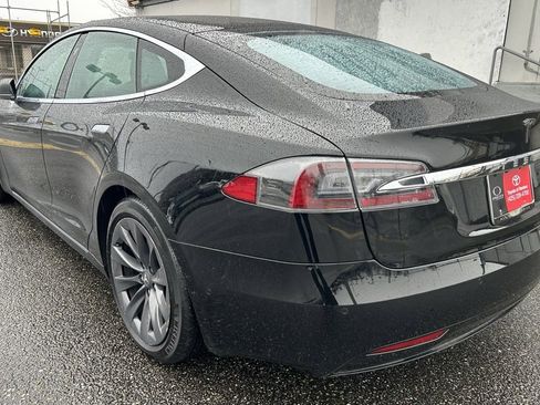Used 2020 Tesla Model S Long Range Plus image 7