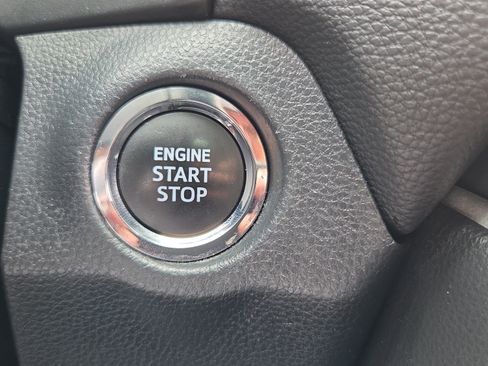 Used 2024 Toyota RAV4 XLE AWD/4WD image 28