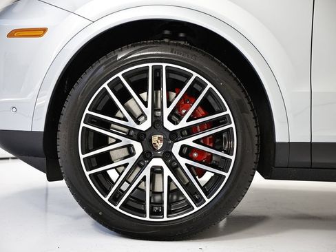 New 2026 Porsche Cayenne S AWD/4WD image 13