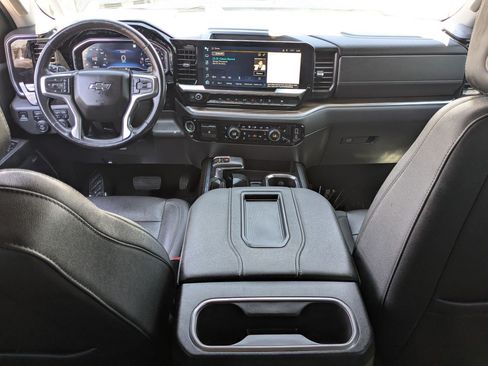 Certified 2022 Chevrolet Silverado 1500 LT Trail Boss w/ LT Trail Boss Premium Package AWD/4WD image 29