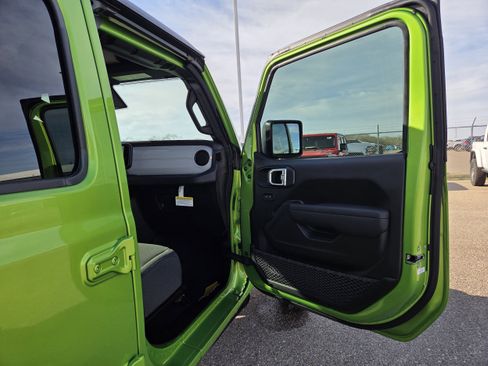 New 2026 Jeep Wrangler Unlimited Sport image 18