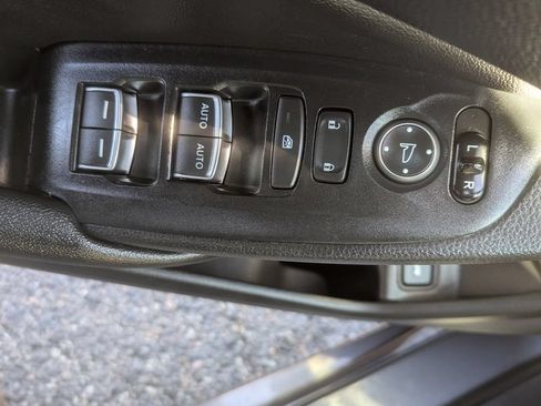 Used 2020 Honda Accord Sport image 14