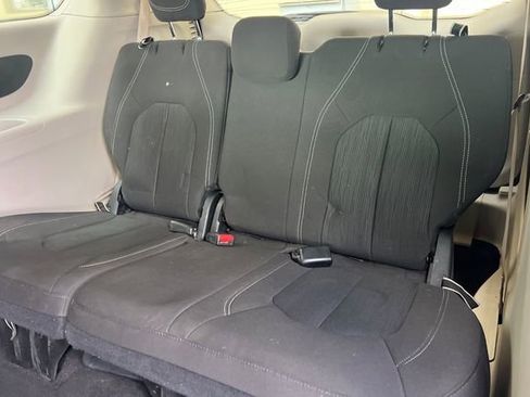 Used 2023 Chrysler Voyager LX FWD image 19