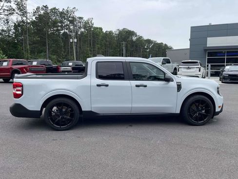 Used 2025 Ford Maverick XLT FWD image 3