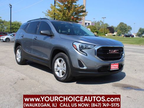 Used 2018 GMC Terrain SLE w/ Driver Convenience Package image 3