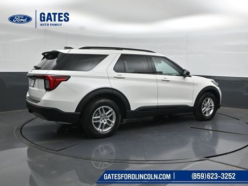 New 2026 Ford Explorer Active w/ Active Comfort Package RWD image 2