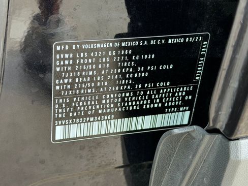 Certified 2023 Volkswagen Taos SE w/ Black Wheel Package FWD image 17