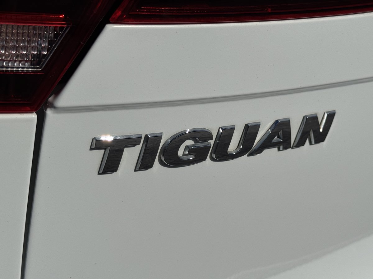 Used 2021 Volkswagen Tiguan S FWD image 12