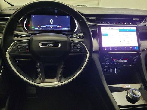 Used 2021 Jeep Grand Cherokee L Limited RWD image 22