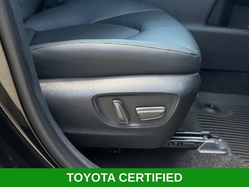Used 2025 Toyota Grand Highlander AWD image 27