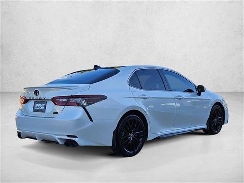 Used 2022 Toyota Camry XSE FWD image 5
